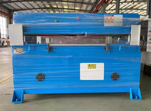 Máy cắt dập thủy lực 4 cột 30 T