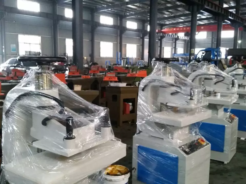 Máy ép cắt khuôn GSB 8 T