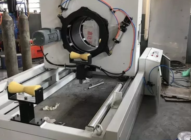 Máy cắt, bo vát ống PVC PE tự động không bụi cho ống nhựa