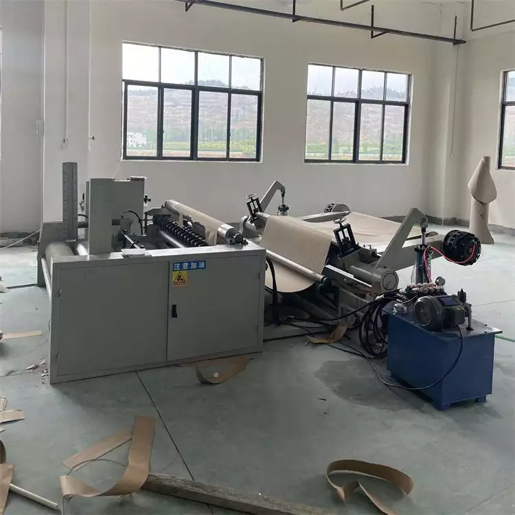  Máy xả và cuộn giấy tốc độ cao